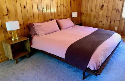 Serene and Magical Cabin w/Barrel Sauna and Fireplace - Foto 47