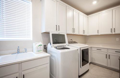 Modern Spacious 6BR Villa with Game Loft 5 Min to Strip, Stadium & Shopping! - Foto 53