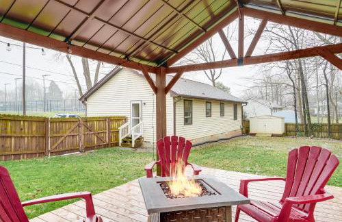 Mebane Home with Private Yard Steps to Downtown! - Foto 1