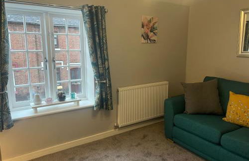 3 bed flat 10 mins to Alton Towers Sleeps 6-8 people - Foto 47