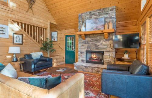 2 Cabins ~ Sleeps 22 ~ 100 Feet Apart ~ Ski in out - Foto 28