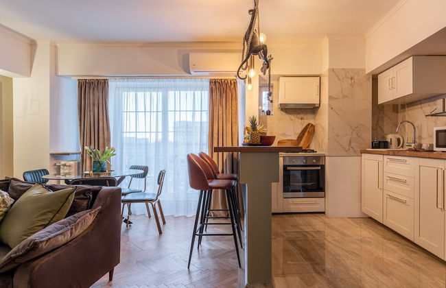 Views of Palace of the Parliament 2BR Jungle Theme - Foto 19