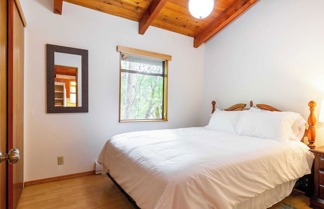 Goss Lake Getaway by Avantstay Lakefront Escape - Photo 30