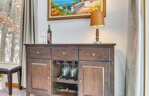 Family Retreat Near Winter Trails in Wakefield! - Foto 6