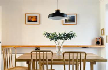 Bright & Cosy - Jacuzzi - Log Burner - King Beds - Foto 34