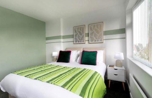 Cosy 4-BDR Family-Friendly House in North Hykeham, with High Speed Free WiFi, Secure Parking, Sleeps Up to 7, Long-Term Stays Allowed! - Foto 11