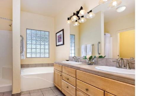 Enjoy the Oro Valley in this 1BD condo with resort amenities - Foto 12