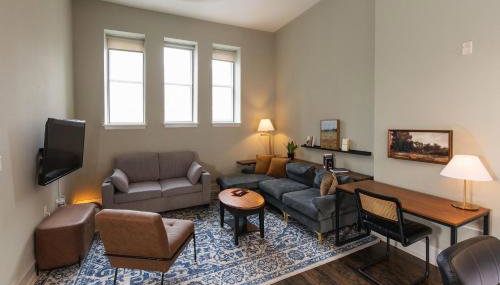 Downtown Modern 2BR Loft Apartment - Sleeps 8-9 - Foto 2