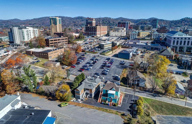 Downton Annie Apartment Four 2 BD 1BA Parking - Foto 40