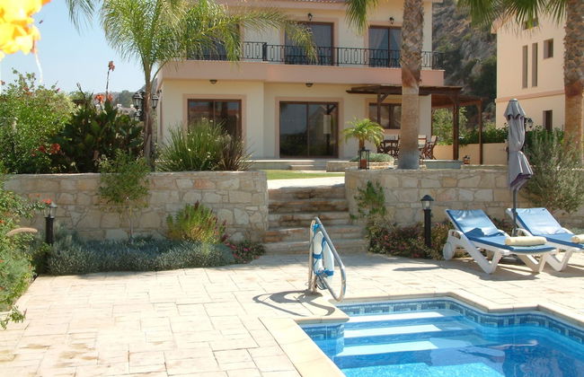 Three Bedroom Villa With Private Pool and Landscaped Garden Close to the Beach - Foto 19