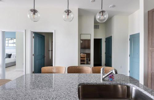 Landing Beautiful 1BD Pool Clubhouse - Foto 39