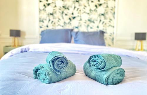 DOMFRONT-BNB : CHIC & CONFORT - Foto 46