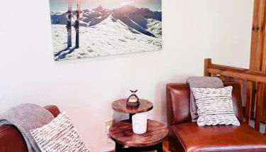 Maggie Valley 4BR Cabin with Hot Tub in Serene Forest - Foto 4