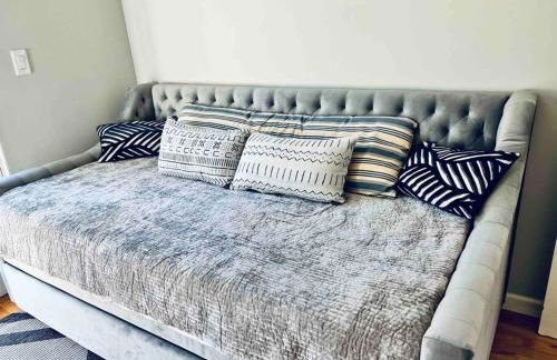 Gorgeous 3-bdrm home, walk to town and beach - Photo 73