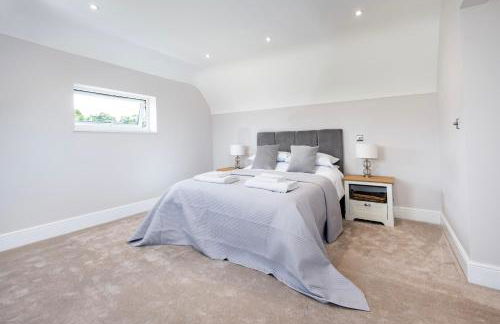 NEW! Stunning & Huge 5BR with Parking & Garden - Perfect for Families & Groups! Excellent Location - Foto 15