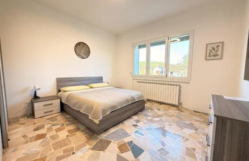 Family 3-Bedroom Apartment near MXP & Lake Maggiore - Parking - Foto 4