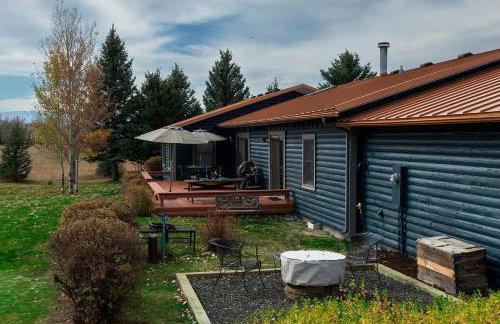 Elegant Western-Style Vacation Rental with Mountain Views near Madison River in Ennis, Montana - Foto 12
