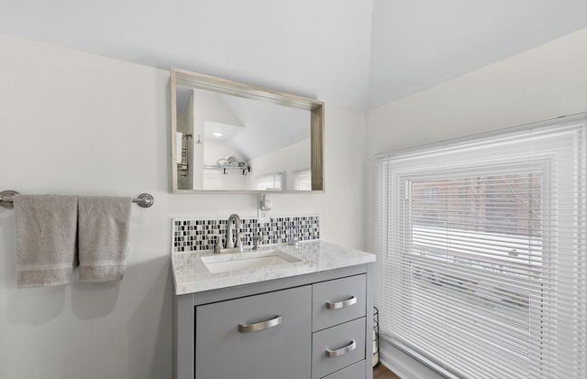 Detroit Escape: 2BR Apartment for 7 w/ Wifi - Foto 10