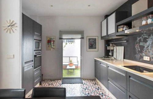 Lujoso apartamento con patio en Triana Sevilla - Foto 3