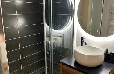 Sakura Suite - Jacuzzi and Cinema - Foto 12