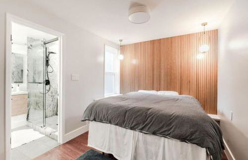 Charming Victorian Oasis with an Elegant and Spacious Haven - Foto 50