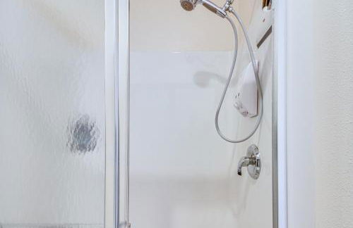 Pelican Rapids Lake House with Water Views and Dock! - Foto 16