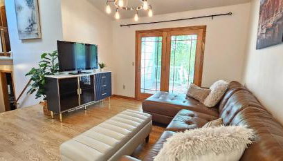 Nature's Blissful Haven - King Bed & Heated Garage - Foto 4