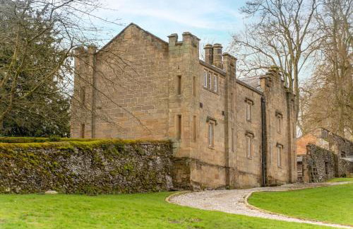 The Entire Coach House at Middleton Hall, Three Bedroom Holiday Home - Photo 13