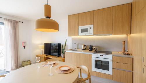 Bright & Stylish Retreat by the Sea Near Ericeira - Foto 3, stove