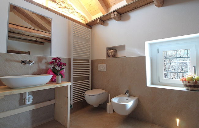 Baita Tersilia Near Lake And Mountain - Photo 29