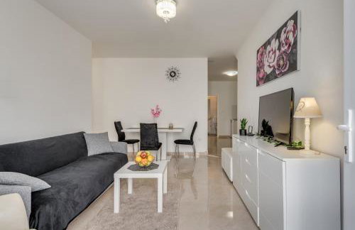 Apartment ANĐELA 2BDRS & Free WiFi - Foto 2