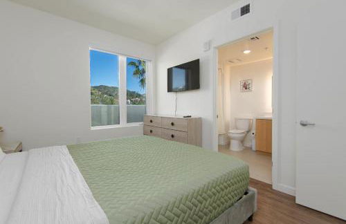 Snazzy 3BR Apt Hollywood with Pool & Spa - Foto 33