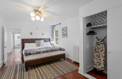 5BR 3BA Family Retreat 2 Blocks from Beach - Foto 14