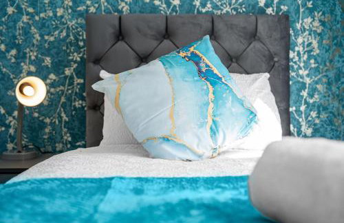 Cozy 3 bedroom house with free parking and near hospital - Foto 25