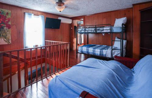 Pool-Table-Hot Tub-Fire Pit - Foto 26