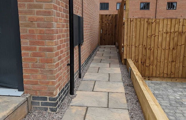 1 Bed Apartment Sleeps 2 - Parking & Wifi - Foto 13