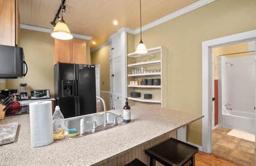 The Zinnia Victorian Charm with Mountain Views - Foto 14