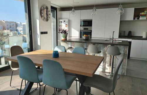 Torre D'Arenas, playa Victoria, piscina y parking - Photo 12