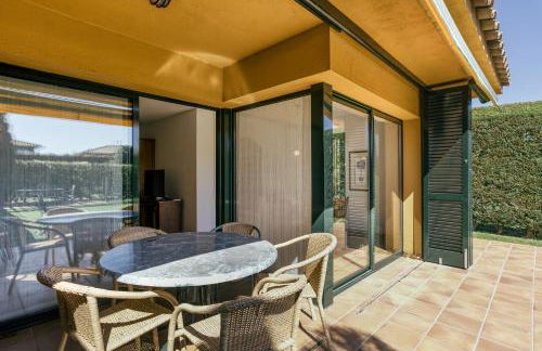 Family villa in Torremirona Resort - Foto 11