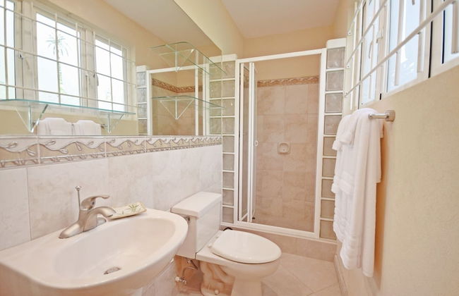 3 Min Walk to Beach - Blessed Manor by Bluescape - Foto 15