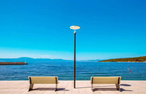 CENTAR NJIVICE - Foto 30