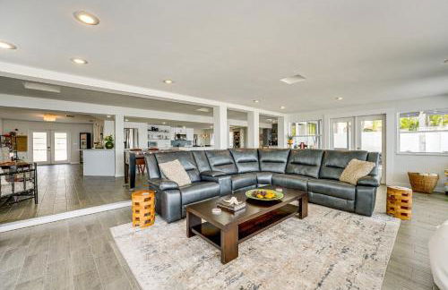 Luxurious Waterfront Home, 4 Mi to Sponge Docks! - Foto 8