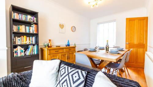 Charming Getaway - 3BR Home in the Heart of Chester - Foto 2