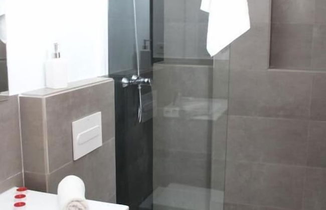 Nest Flats Granada - Photo 47