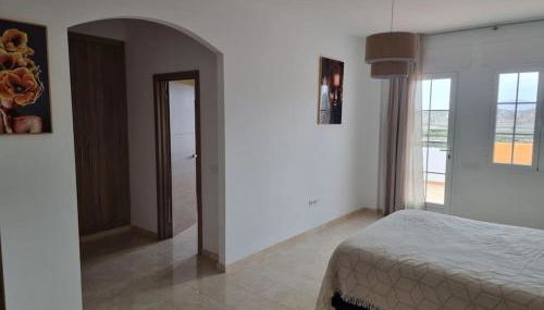 Casa amplia, piscina privada, 4 dormitorios y playa cercana - Foto 3