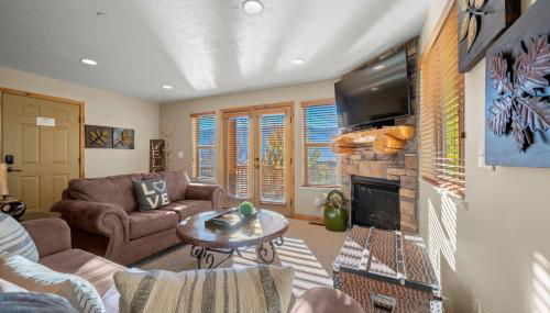 Altitude Adjustment with Resort Amenities MH1312 - Foto 2