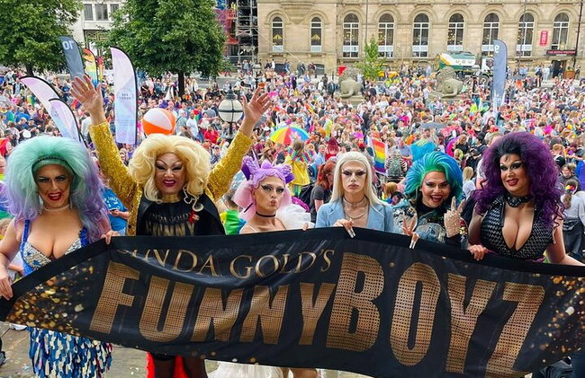 FunnyBoyz Liverpool - Drag Shows, Ehrungen, Brunches & Kneipentouren - Foto 3