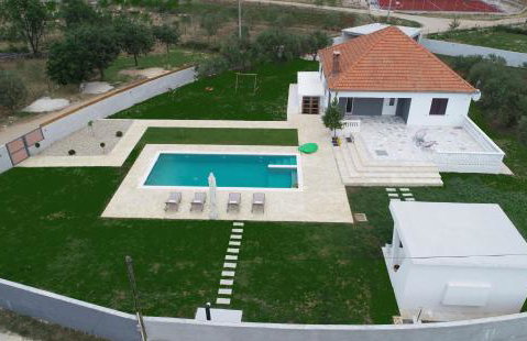 S&I Peaceful Holiday Home With Pool & Jacuzzi - Foto 4
