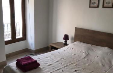 Centrally located two bedroom apartment - Foto 19