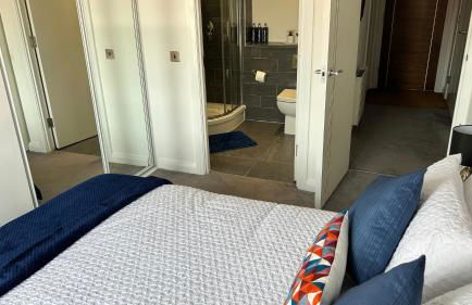 Elegant Modern 2-Bed Apartment steps from Belfast City Centre - Foto 21